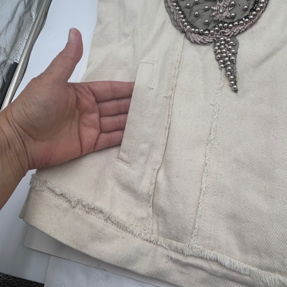 POL Embellished Denim Vest Cream Size S Oversized Beaded Studded Trucker Jacket - Picture 2 of 13